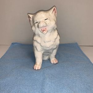 Antique Pre 1940 Czechoslovakia Royal Dux Porcelain White Cat Meow Hiss Figurine